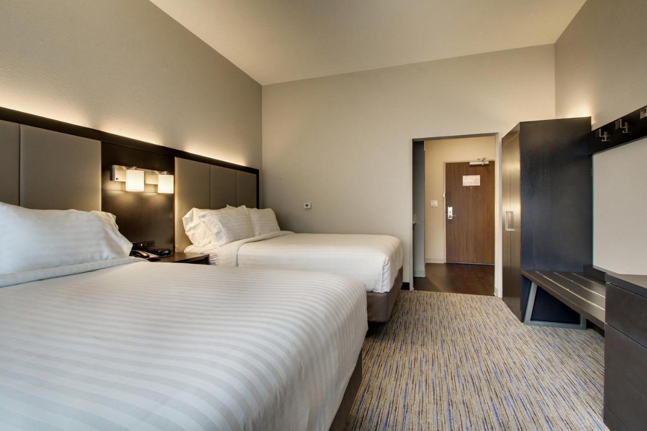 Holiday Inn Express & Suites Charleston Ne Mt Pleasant Us17 By Ihg Маунт Плезант Екстериор снимка