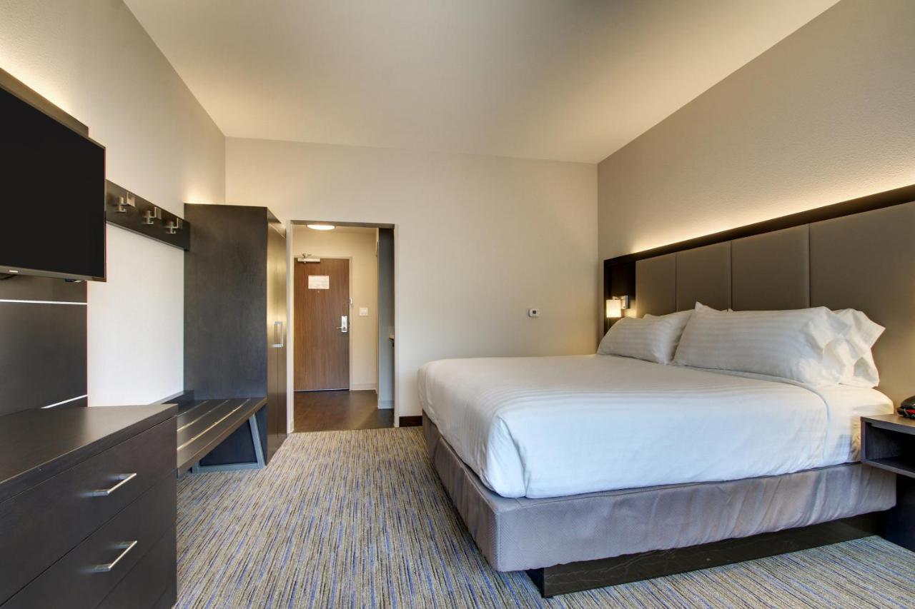 Holiday Inn Express & Suites Charleston Ne Mt Pleasant Us17 By Ihg Маунт Плезант Екстериор снимка