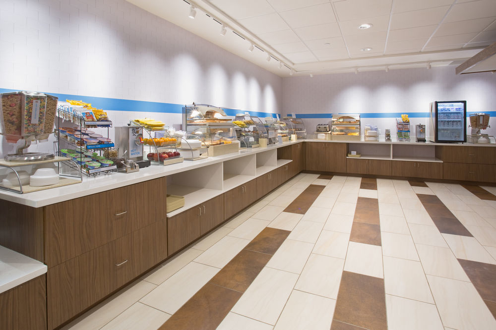 Holiday Inn Express & Suites Charleston Ne Mt Pleasant Us17 By Ihg Маунт Плезант Екстериор снимка