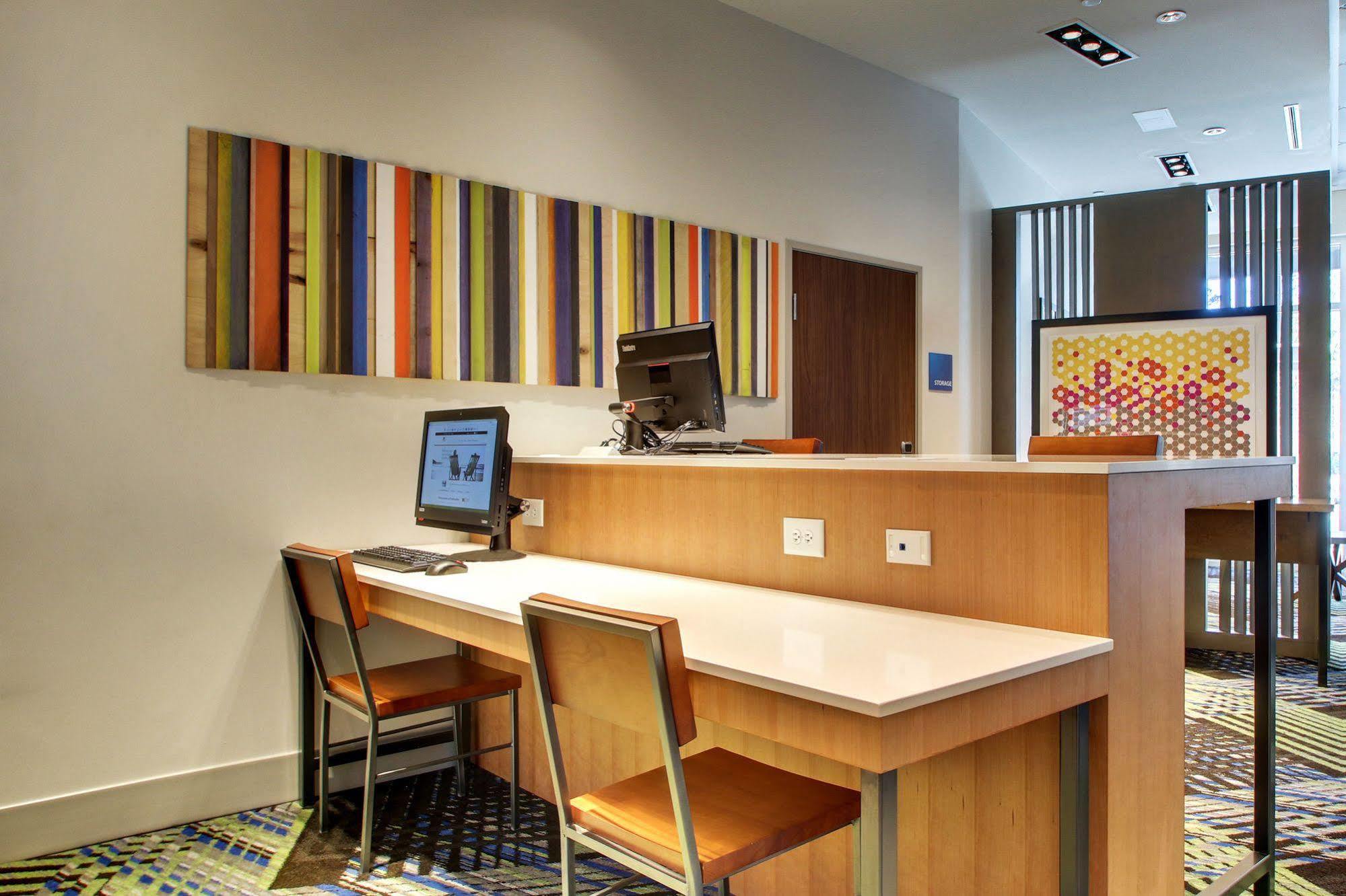 Holiday Inn Express & Suites Charleston Ne Mt Pleasant Us17 By Ihg Маунт Плезант Екстериор снимка